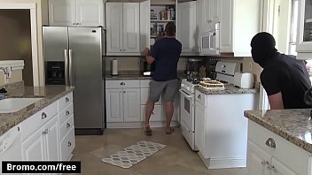  Thief gets his biggest booty some free sex.