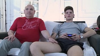 Innocent games with her father ended in internal cumshot