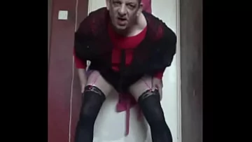  Dressed to Thrill: Gay Amateur Offers Public Blowjob