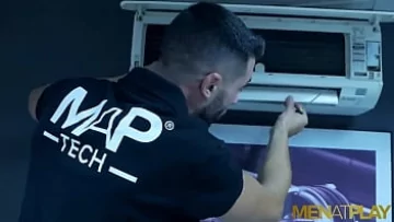  Muscular Executive Emir Boscattoo Barebacks Hugo Castellano in the Office