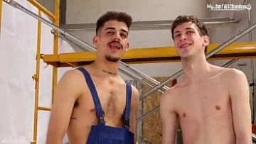 Buzzing Electric Drill Machine Wreaks Havoc on Buddy’s Backdoor: Extreme Twink Bareback Action
