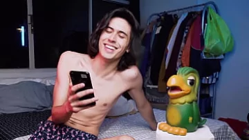 Latin Twink Twink Gets Frisky on Grindr with Hilarious Results