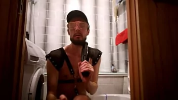 European Gay Amateur Cums Hard While Fisting and Using Dildo
