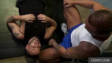  Hairy Daddy Michael Roman & Muscular Sean Harding Bareback Gym Fuck