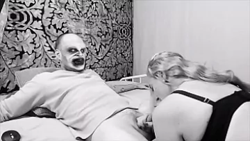  Halloween Zombie Orgy: MILF Jen Gayle Gives Gruesome Blowjob