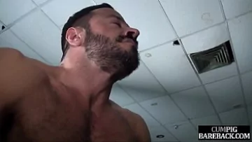  Hung Jock Barebacks Twink’s Tight Pussy After Intense Blowjob